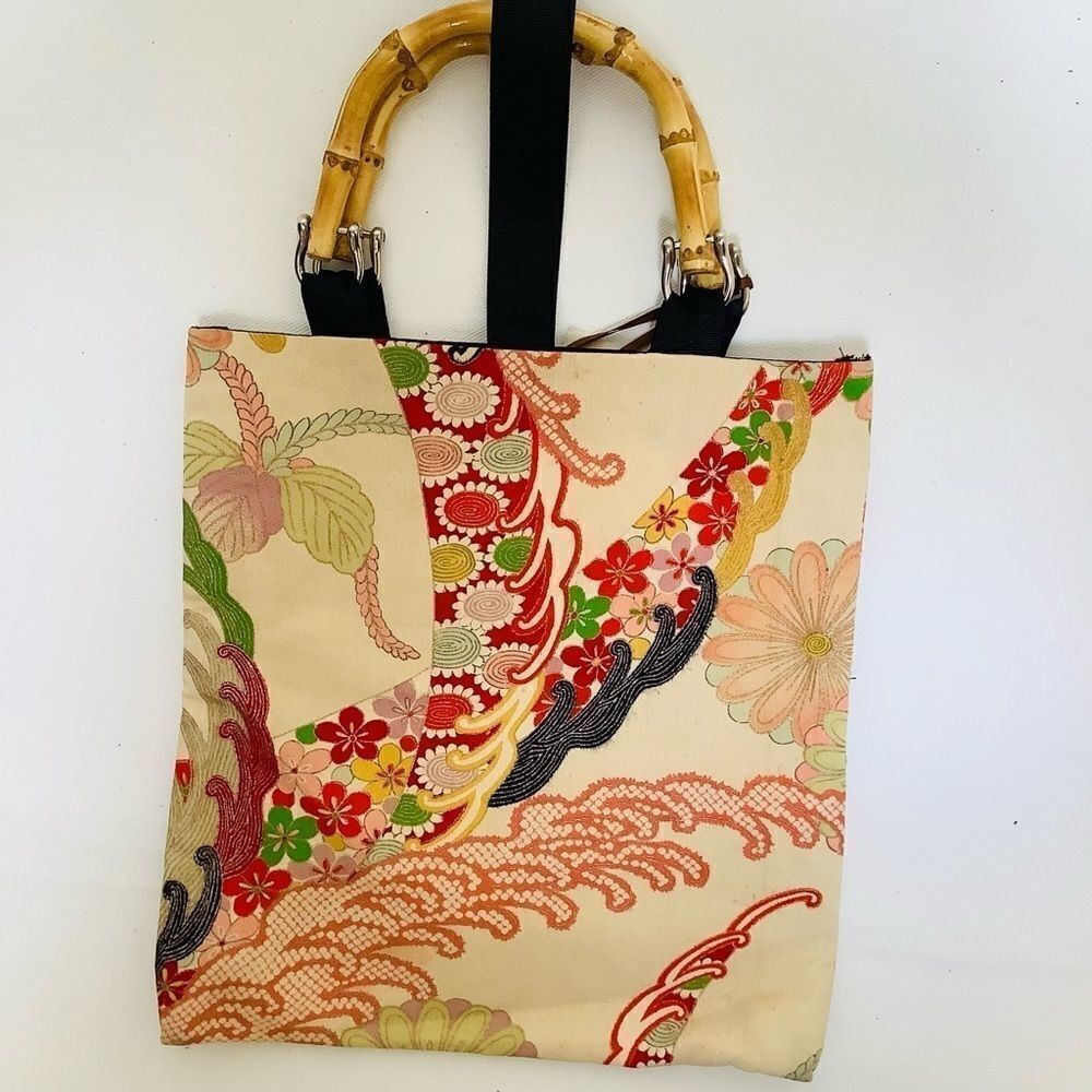 Collectible MIKAN HANDBAG MADE FROM A VINTAGE KIMONO - Picture 8 of 13